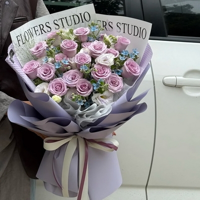 19枝紫玫瑰花束